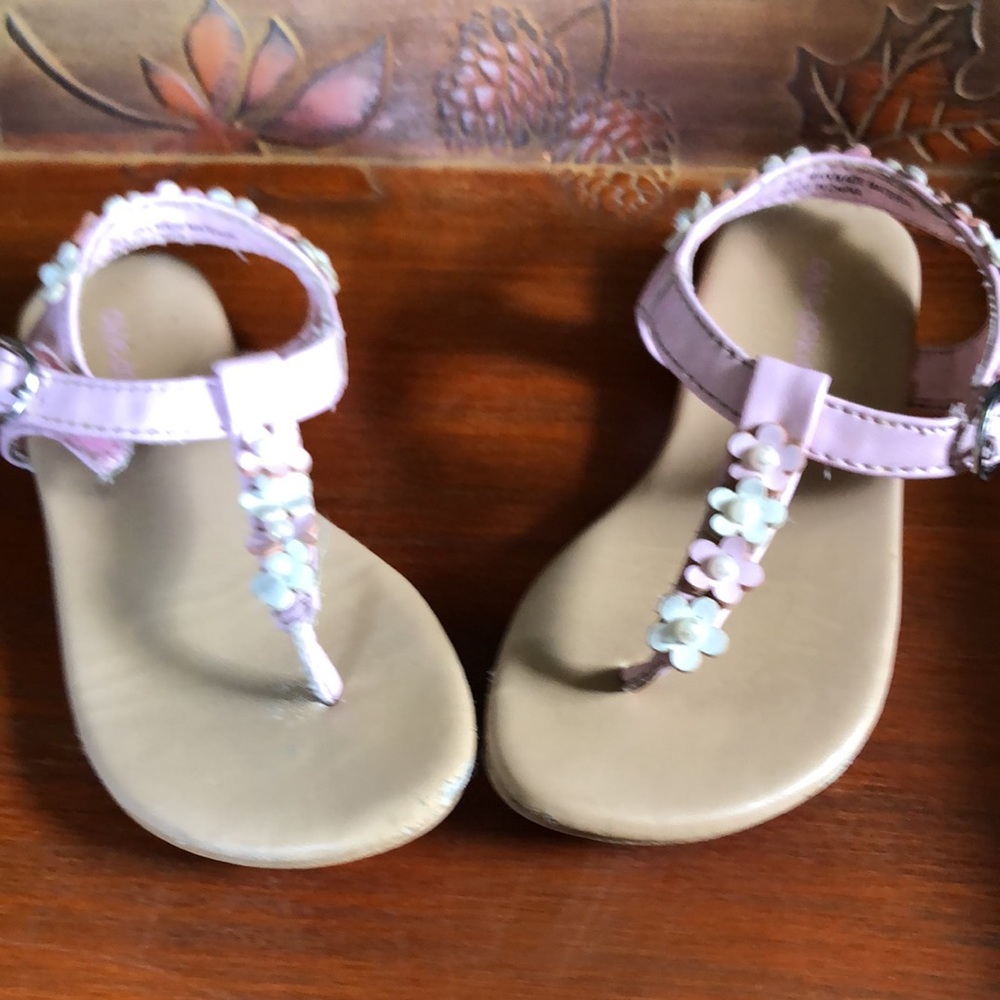 Sandals - Picture 2 of 4